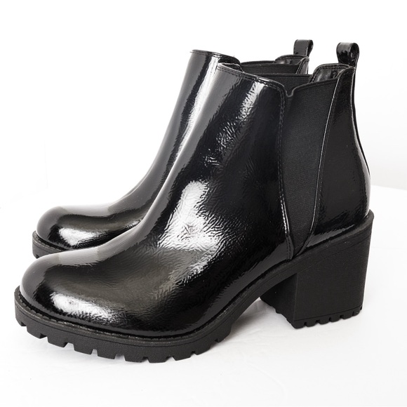 Patent leather look lug sole Chelsea boot black Dirty Laundry Lita 8.5 fall boot - Picture 2 of 16